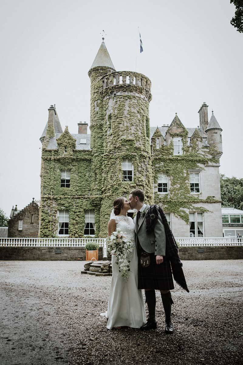 weddings carlowrie castle edinburgh